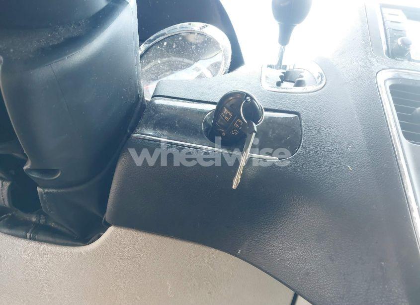 Photo 11 of 2014 Chrysler Town & COUNTRY TOURING (VIN 2C4RC1BG0ER382249)