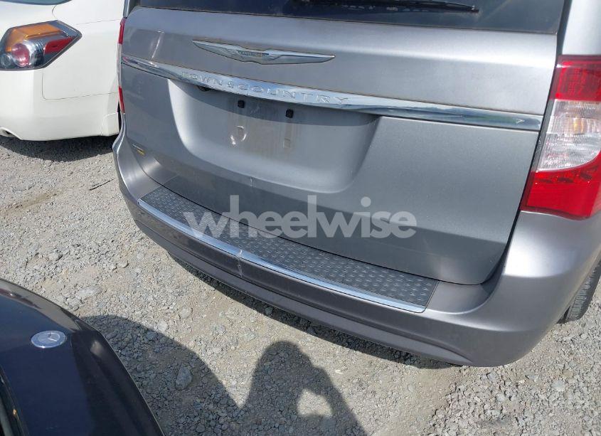 Photo 6 of 2014 Chrysler Town & COUNTRY TOURING (VIN 2C4RC1BG0ER382249)