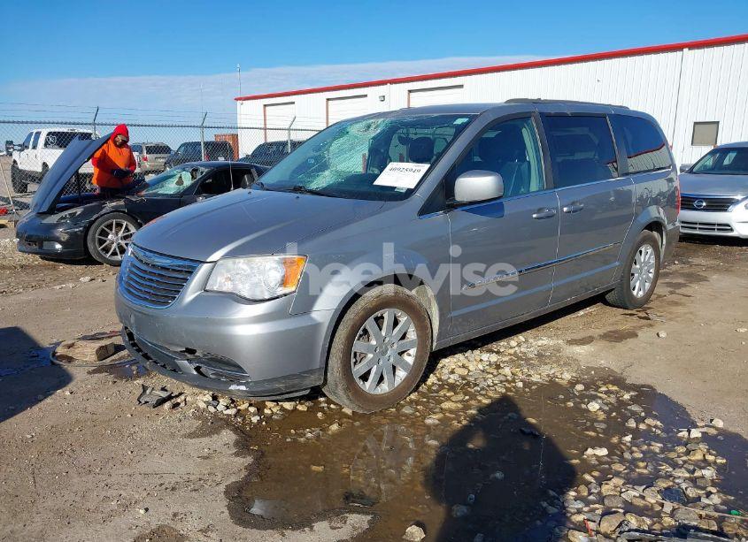 Photo 2 of 2014 Chrysler Town & COUNTRY TOURING (VIN 2C4RC1BG0ER382526)