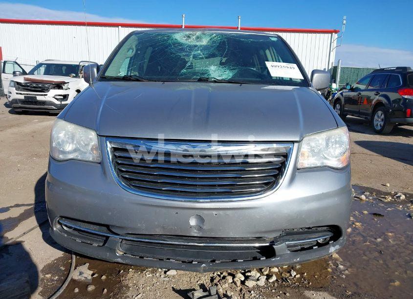 Photo 6 of 2014 Chrysler Town & COUNTRY TOURING (VIN 2C4RC1BG0ER382526)