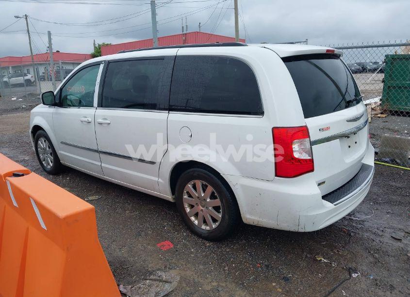 Photo 3 of 2014 Chrysler Town & COUNTRY TOURING (VIN 2C4RC1BG0ER383594)