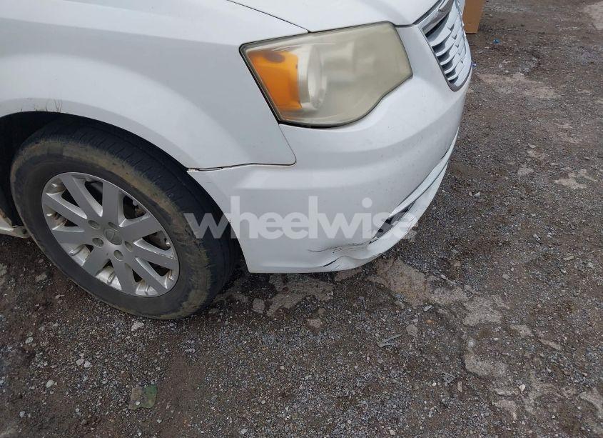 Photo 6 of 2014 Chrysler Town & COUNTRY TOURING (VIN 2C4RC1BG0ER383594)