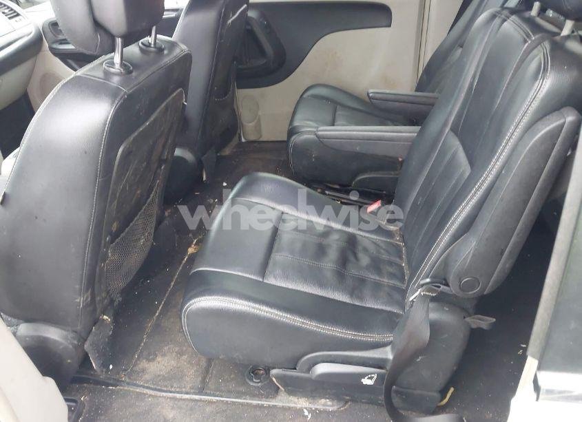 Photo 8 of 2014 Chrysler Town & COUNTRY TOURING (VIN 2C4RC1BG0ER383594)