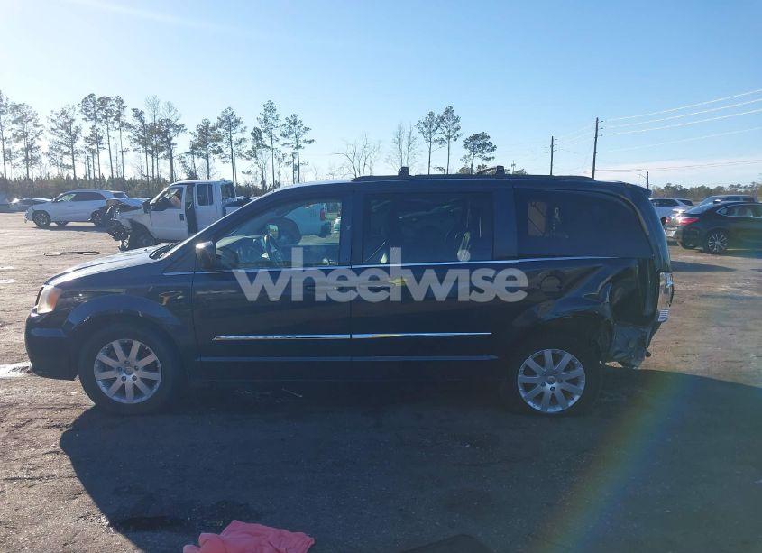 Photo 14 of 2014 Chrysler Town & COUNTRY TOURING (VIN 2C4RC1BG0ER403598)