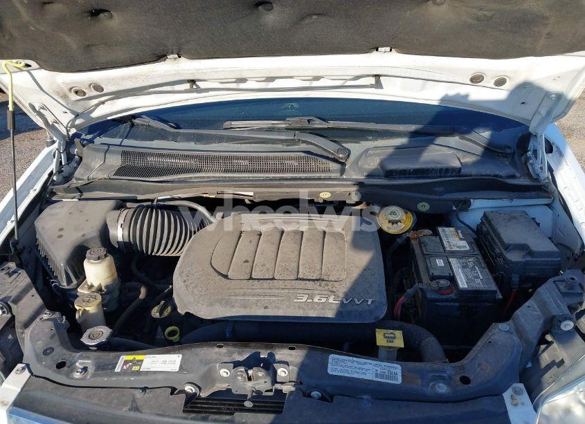 Photo 10 of 2014 Chrysler Town & COUNTRY TOURING (VIN 2C4RC1BG0ER446287)