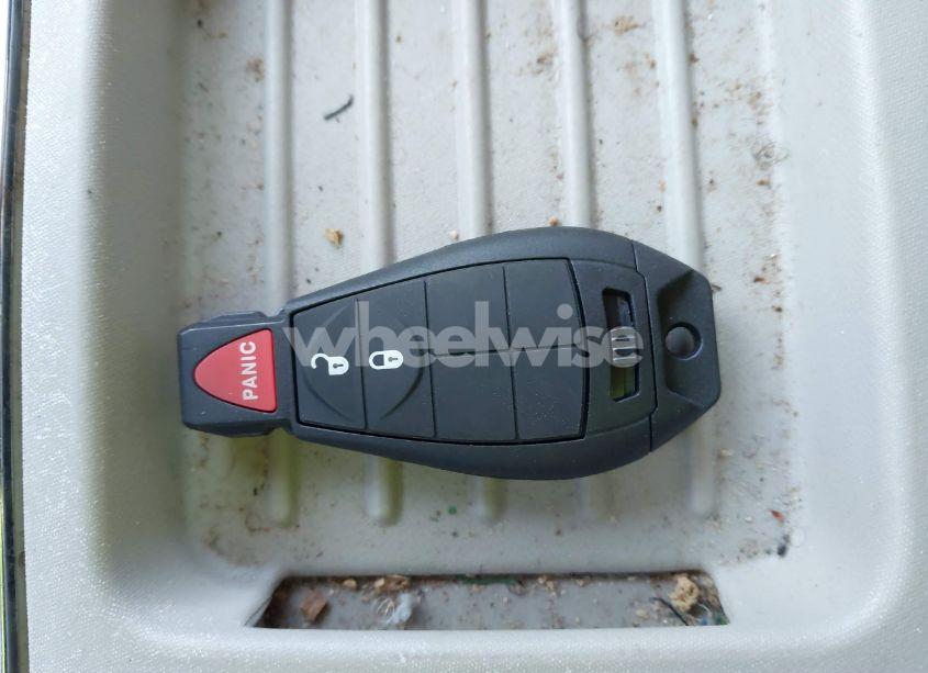 Photo 11 of 2014 Chrysler Town & COUNTRY TOURING (VIN 2C4RC1BG0ER446287)