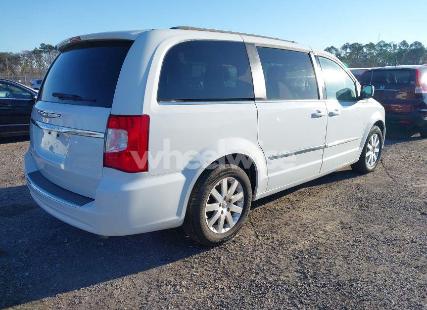 Photo 4 of 2014 Chrysler Town & COUNTRY TOURING (VIN 2C4RC1BG0ER446287)