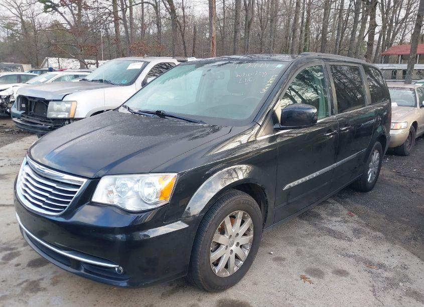 Photo 2 of 2014 Chrysler Town & COUNTRY TOURING (VIN 2C4RC1BG0ER449237)