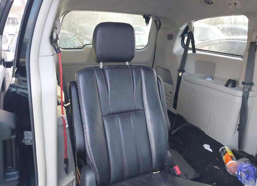 Photo 8 of 2014 Chrysler Town & COUNTRY TOURING (VIN 2C4RC1BG0ER449237)