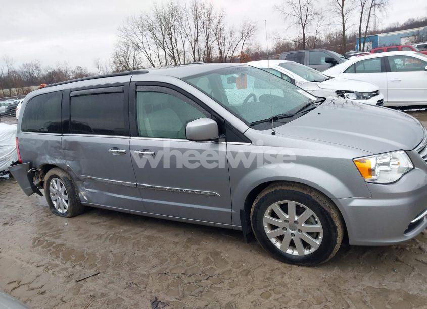 Photo 13 of 2014 Chrysler Town & COUNTRY TOURING (VIN 2C4RC1BG0ER460612)