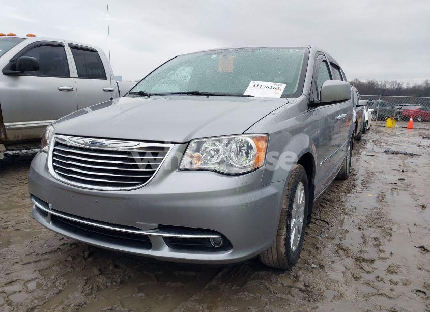 Photo 2 of 2014 Chrysler Town & COUNTRY TOURING (VIN 2C4RC1BG0ER460612)