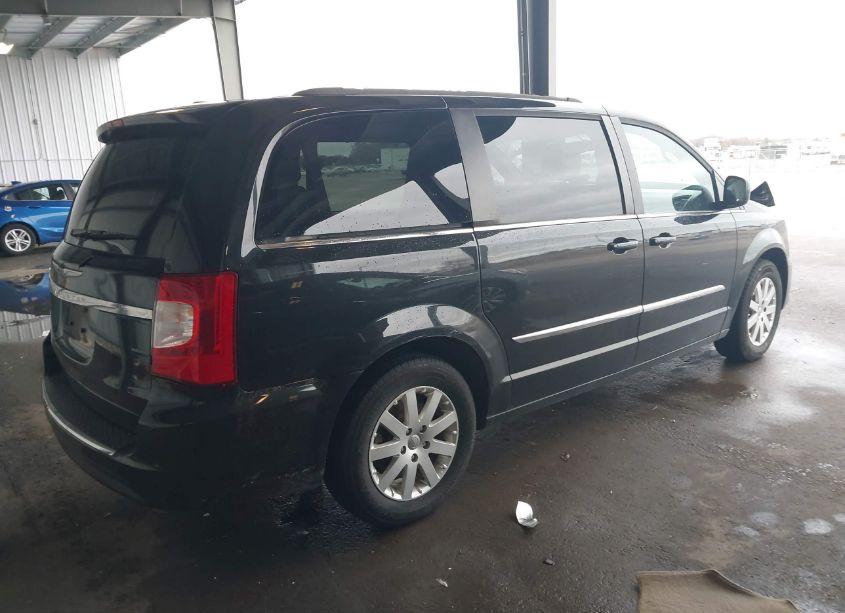 Photo 4 of 2014 Chrysler Town & COUNTRY TOURING (VIN 2C4RC1BG0ER464711)