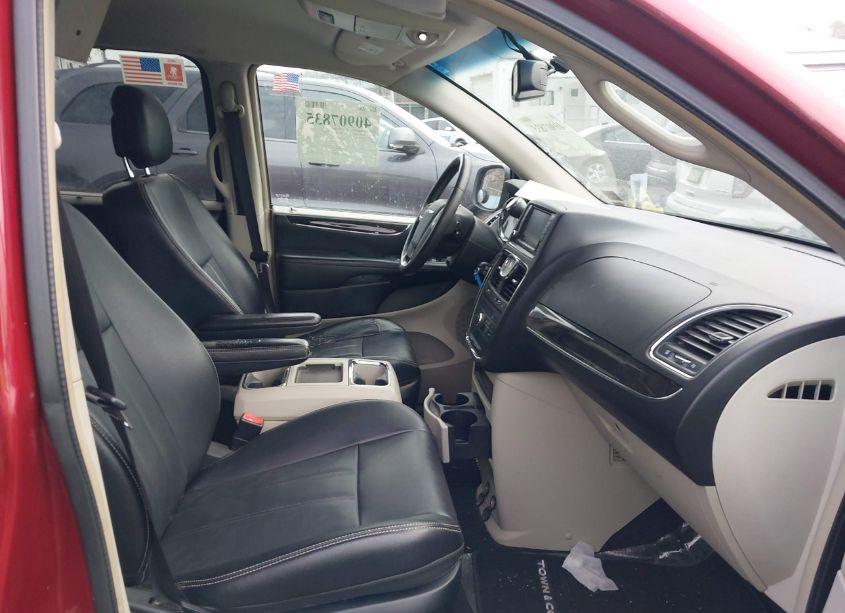 Photo 5 of 2015 Chrysler Town & COUNTRY TOURING (VIN 2C4RC1BG0FR505128)