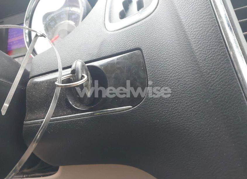 Photo 11 of 2015 Chrysler Town & COUNTRY TOURING (VIN 2C4RC1BG0FR515139)