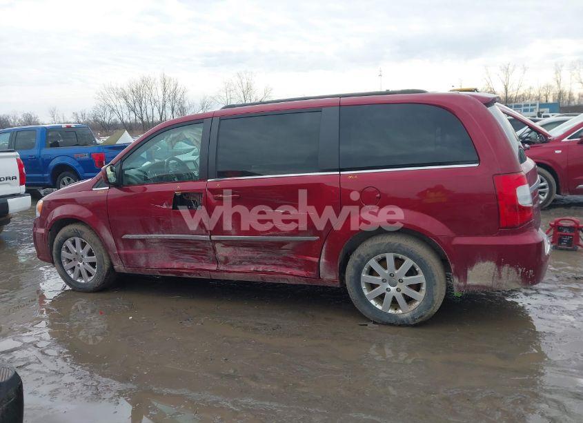 Photo 14 of 2015 Chrysler Town & COUNTRY TOURING (VIN 2C4RC1BG0FR515139)