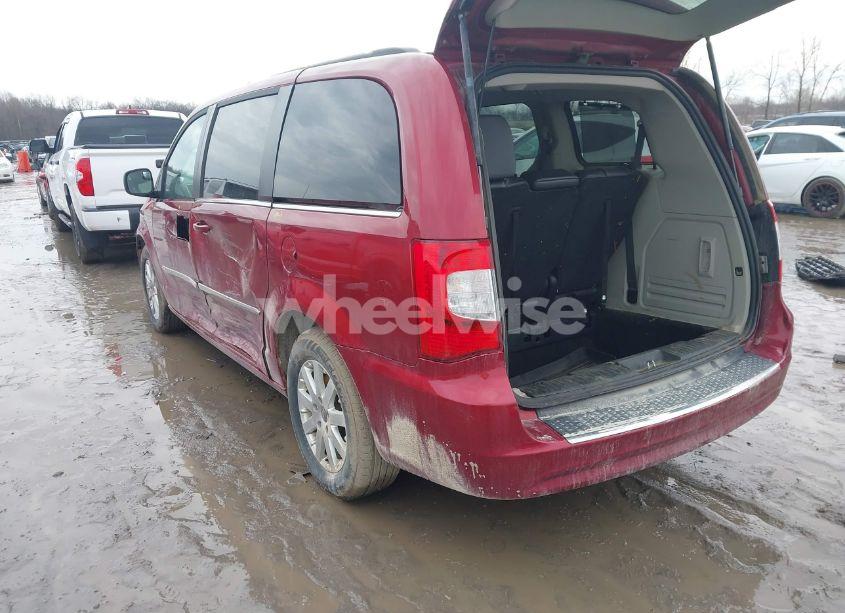 Photo 3 of 2015 Chrysler Town & COUNTRY TOURING (VIN 2C4RC1BG0FR515139)