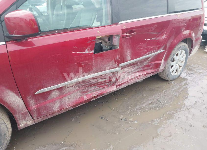 Photo 6 of 2015 Chrysler Town & COUNTRY TOURING (VIN 2C4RC1BG0FR515139)