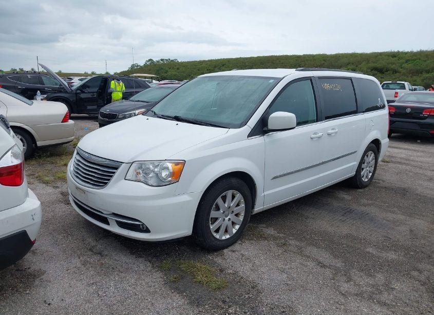 Photo 2 of 2015 Chrysler Town & COUNTRY TOURING (VIN 2C4RC1BG0FR544771)