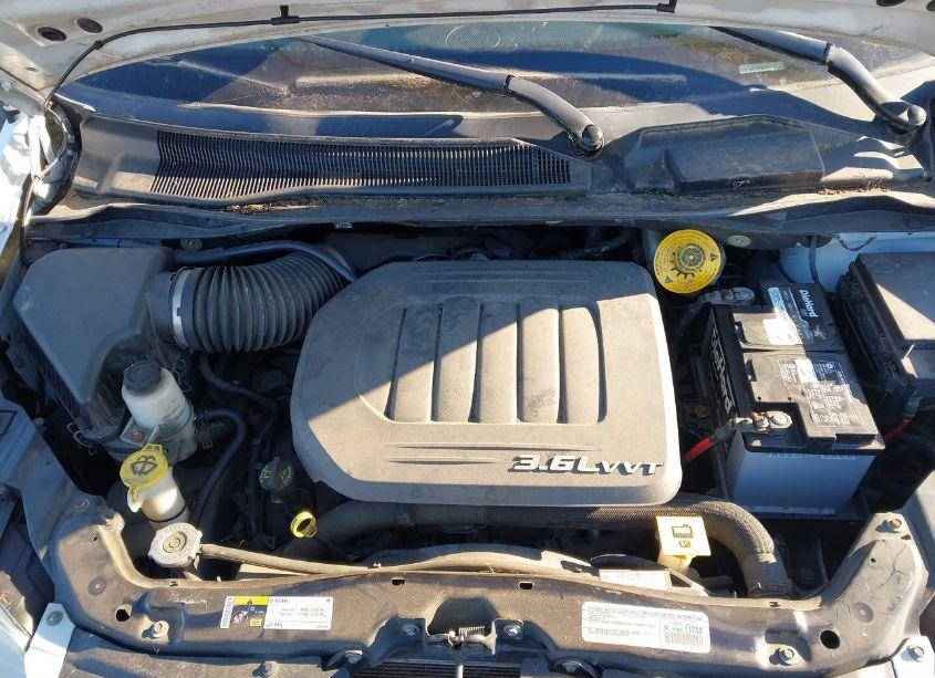 Photo 10 of 2015 Chrysler Town & COUNTRY TOURING (VIN 2C4RC1BG0FR545466)