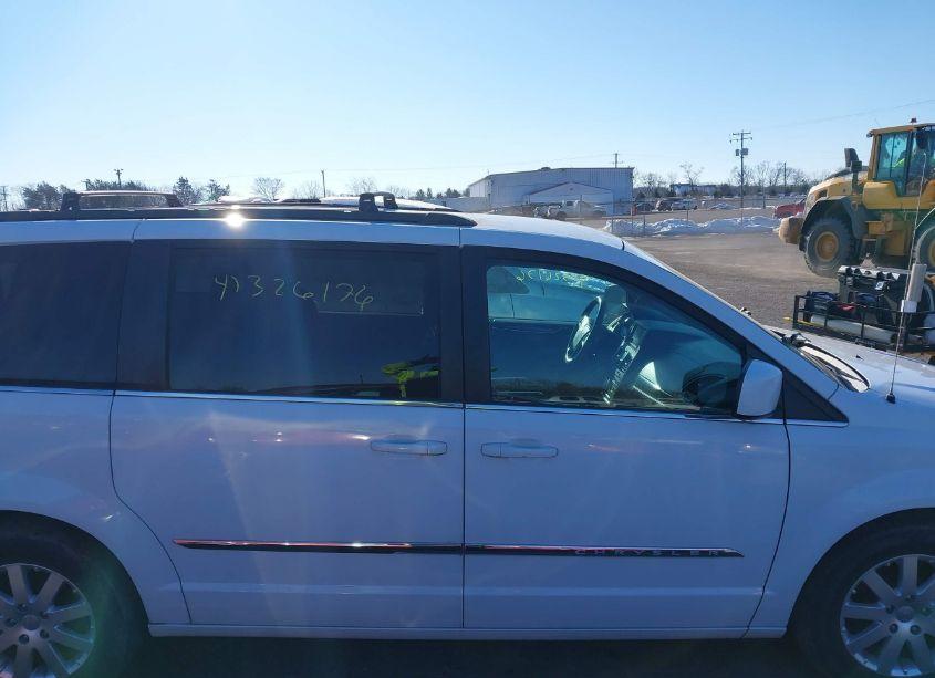 Photo 13 of 2015 Chrysler Town & COUNTRY TOURING (VIN 2C4RC1BG0FR545466)