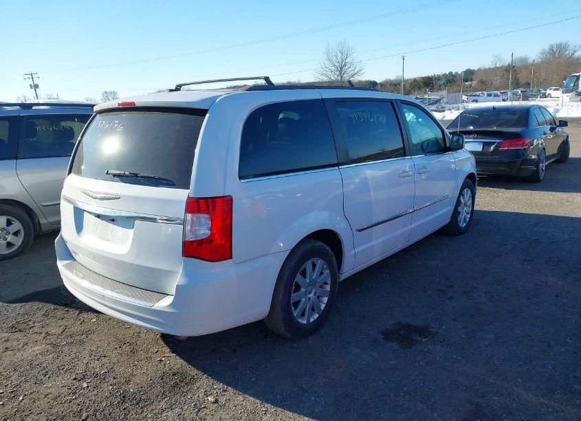 Photo 4 of 2015 Chrysler Town & COUNTRY TOURING (VIN 2C4RC1BG0FR545466)