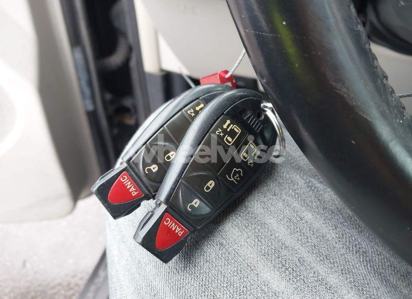 Photo 11 of 2015 Chrysler Town & COUNTRY TOURING (VIN 2C4RC1BG0FR546746)