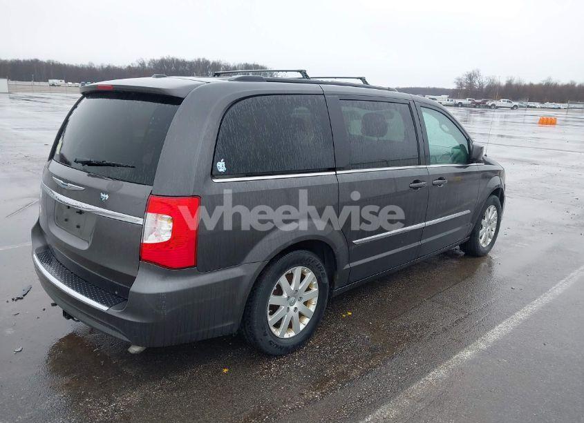 Photo 4 of 2015 Chrysler Town & COUNTRY TOURING (VIN 2C4RC1BG0FR546746)