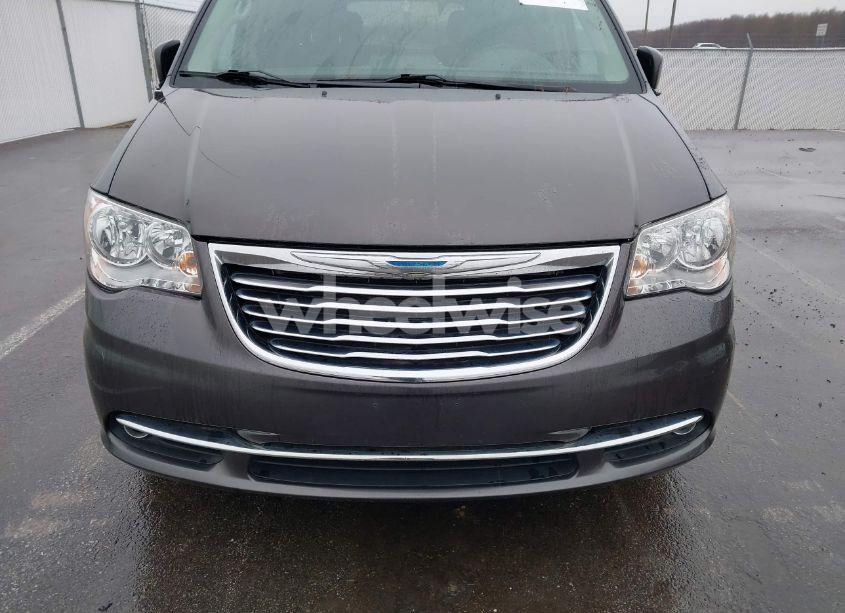 Photo 6 of 2015 Chrysler Town & COUNTRY TOURING (VIN 2C4RC1BG0FR546746)