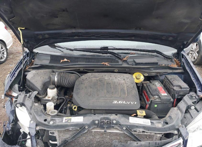 Photo 10 of 2015 Chrysler Town & COUNTRY TOURING (VIN 2C4RC1BG0FR588771)
