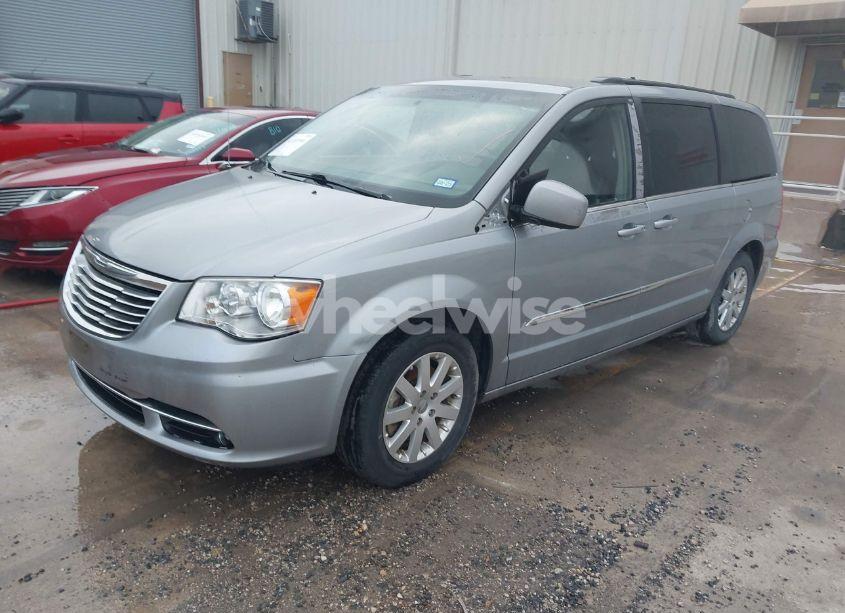 Photo 2 of 2015 Chrysler Town & COUNTRY TOURING (VIN 2C4RC1BG0FR595249)