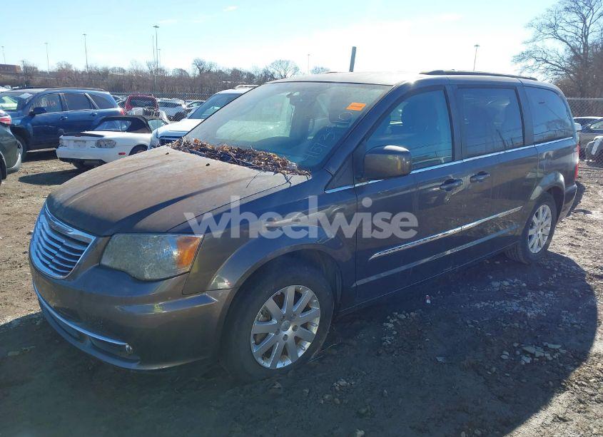 Photo 2 of 2015 Chrysler Town & COUNTRY TOURING (VIN 2C4RC1BG0FR626242)