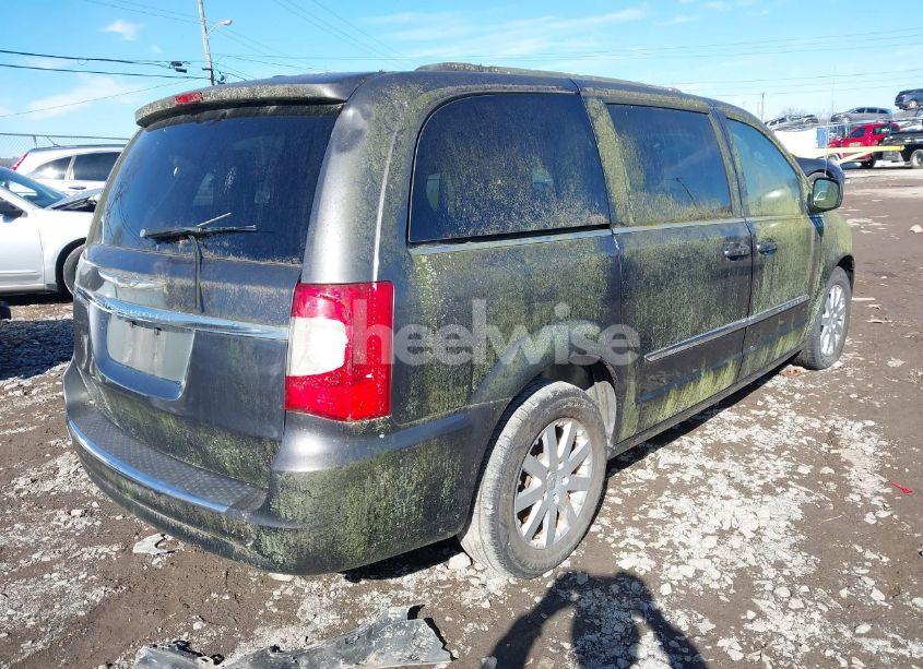 Photo 4 of 2015 Chrysler Town & COUNTRY TOURING (VIN 2C4RC1BG0FR626242)