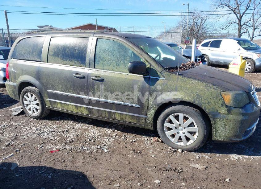 Photo 6 of 2015 Chrysler Town & COUNTRY TOURING (VIN 2C4RC1BG0FR626242)