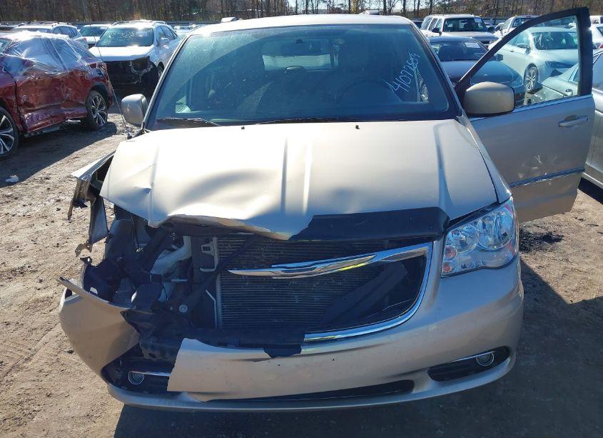 Photo 10 of 2015 Chrysler Town & COUNTRY TOURING (VIN 2C4RC1BG0FR644675)