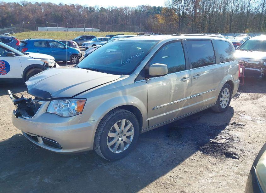 Photo 2 of 2015 Chrysler Town & COUNTRY TOURING (VIN 2C4RC1BG0FR644675)