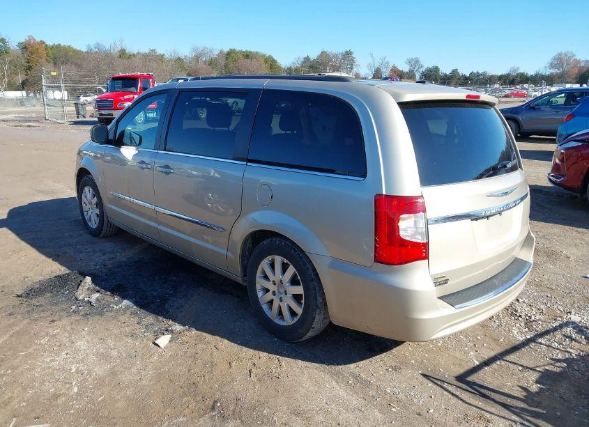 Photo 3 of 2015 Chrysler Town & COUNTRY TOURING (VIN 2C4RC1BG0FR644675)