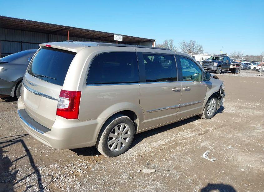 Photo 4 of 2015 Chrysler Town & COUNTRY TOURING (VIN 2C4RC1BG0FR644675)