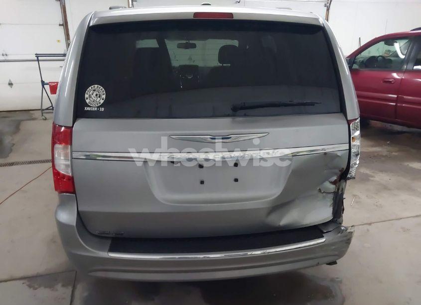 Photo 16 of 2015 Chrysler Town & COUNTRY TOURING (VIN 2C4RC1BG0FR664814)