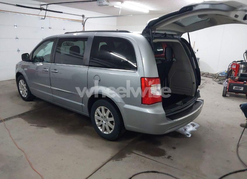 Photo 3 of 2015 Chrysler Town & COUNTRY TOURING (VIN 2C4RC1BG0FR664814)
