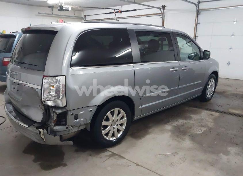 Photo 4 of 2015 Chrysler Town & COUNTRY TOURING (VIN 2C4RC1BG0FR664814)