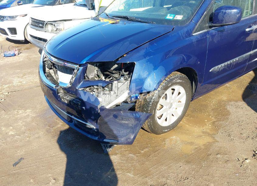 Photo 6 of 2015 Chrysler Town & COUNTRY TOURING (VIN 2C4RC1BG0FR665283)