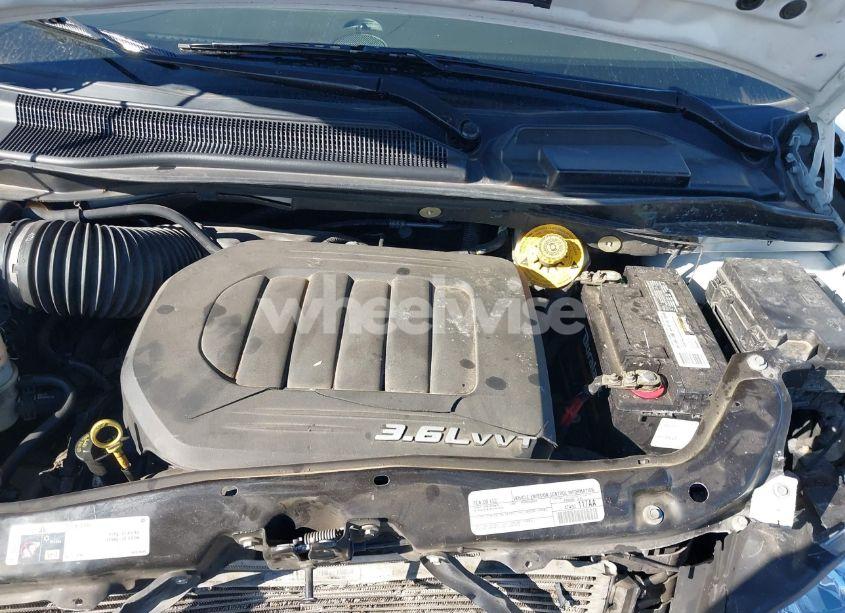 Photo 10 of 2015 Chrysler Town & COUNTRY TOURING (VIN 2C4RC1BG0FR715342)