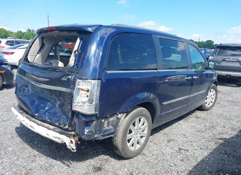 Photo 4 of 2015 Chrysler Town & COUNTRY TOURING (VIN 2C4RC1BG0FR741052)