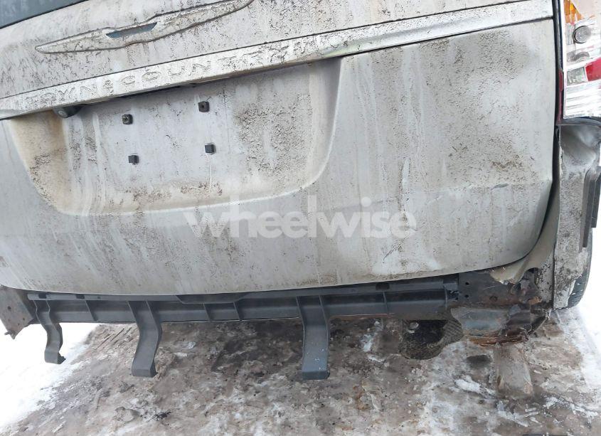 Photo 6 of 2015 Chrysler Town & COUNTRY TOURING (VIN 2C4RC1BG0FR751922)