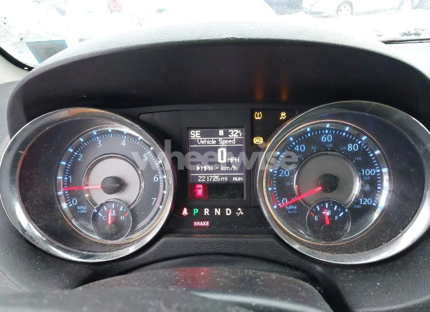 Photo 7 of 2015 Chrysler Town & COUNTRY TOURING (VIN 2C4RC1BG0FR751922)