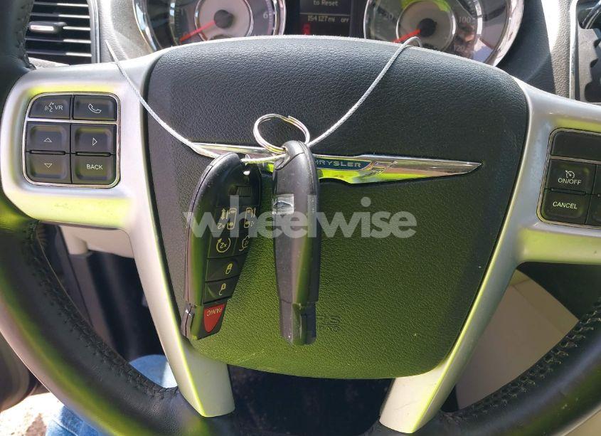 Photo 11 of 2016 Chrysler Town & COUNTRY TOURING (VIN 2C4RC1BG0GR135509)