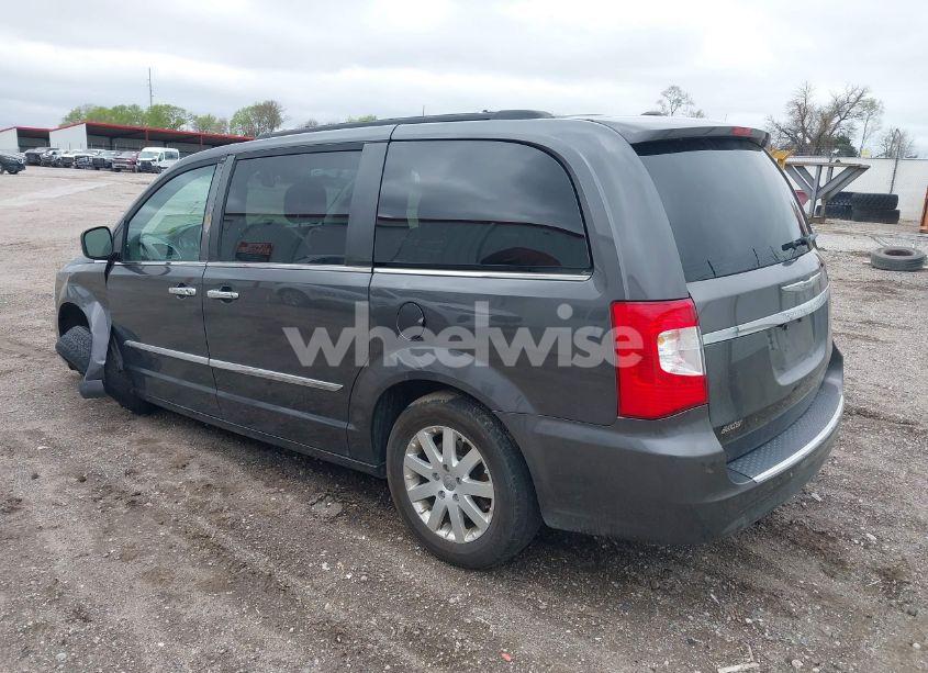 Photo 3 of 2016 Chrysler Town & COUNTRY TOURING (VIN 2C4RC1BG0GR135509)