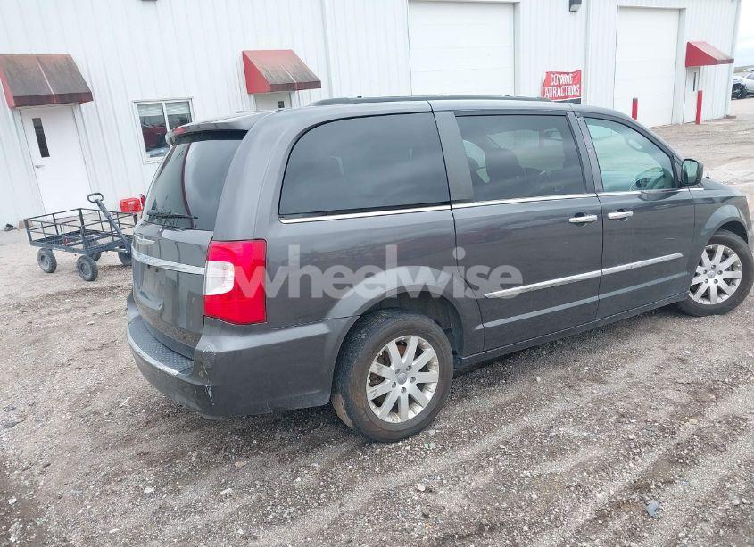 Photo 4 of 2016 Chrysler Town & COUNTRY TOURING (VIN 2C4RC1BG0GR135509)