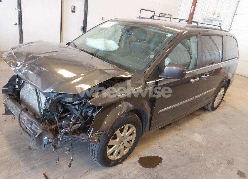 Photo 2 of 2016 Chrysler Town & COUNTRY TOURING (VIN 2C4RC1BG0GR150057)