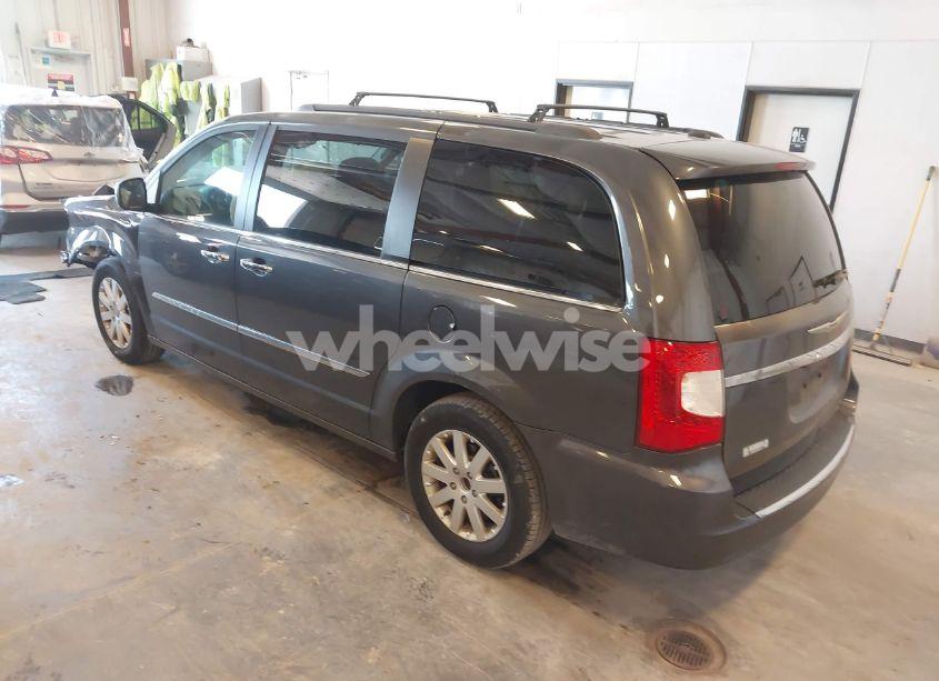 Photo 3 of 2016 Chrysler Town & COUNTRY TOURING (VIN 2C4RC1BG0GR150057)